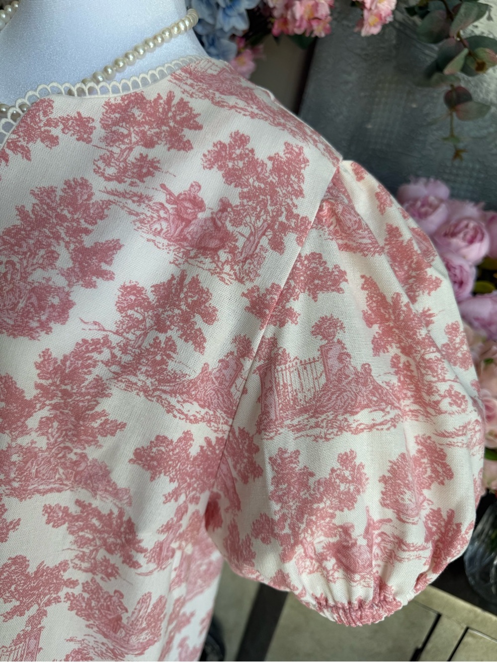 CeCe Cream and Pink Toile Puff Sleeve Top - Picture 5 of 8